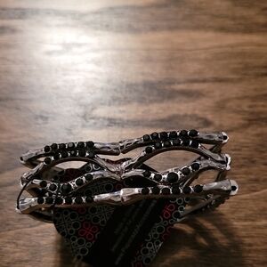 Ee Elegant Black and Silver  Bracelet